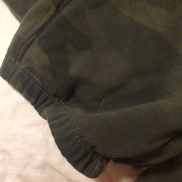 Medium Camouflage Pants from Abercrombie&Fitch - Picture 2 of 4